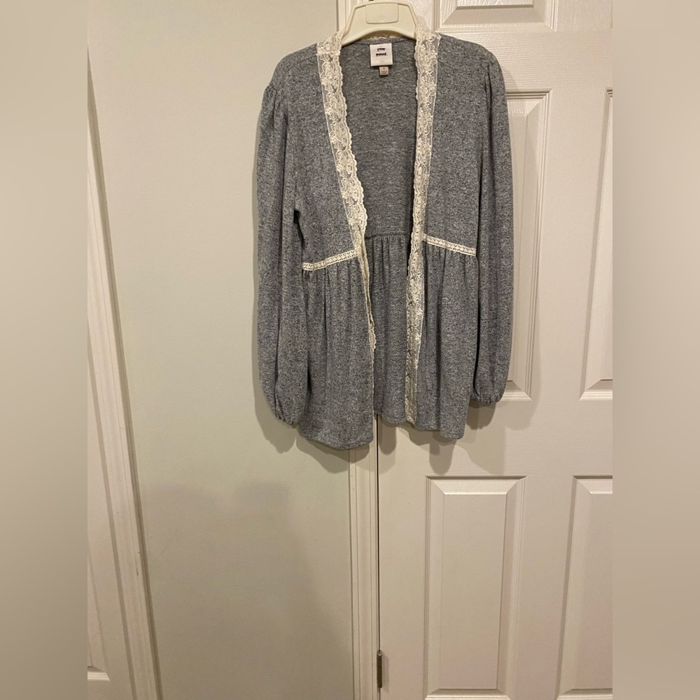 Knox Rose Gray Cardigan with Cream Lace Trim